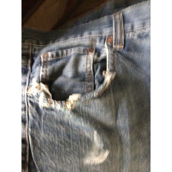 Levi’s distressed straight regular waist size 32 x 32 by H & M - Picture 8 of 8